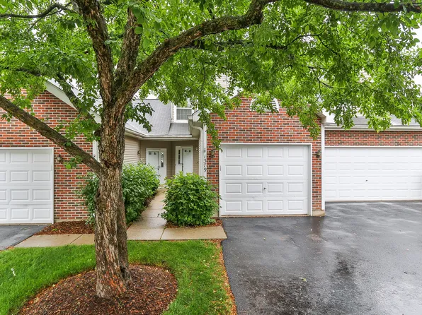 1379 Grandview Ct, Algonquin, IL 60102