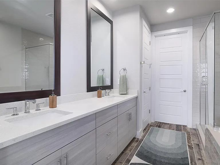 6021 Seville Dr — Photo 20
