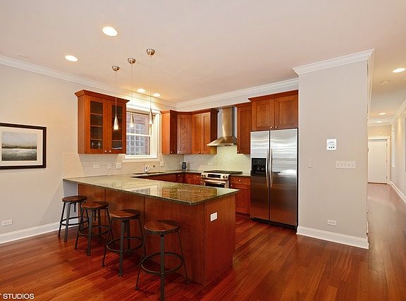 4th image of 3622 N Damen Ave #1