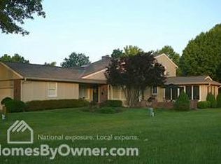 2036 Condolea Dr, Leawood, KS 66209