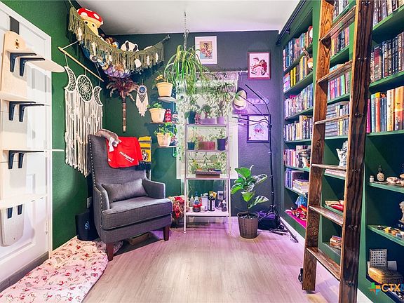 4th image of 9058 Bowie Rdg