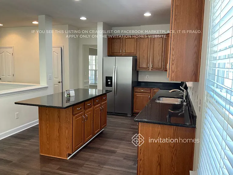 8121 Acacia Ct — Photo 5