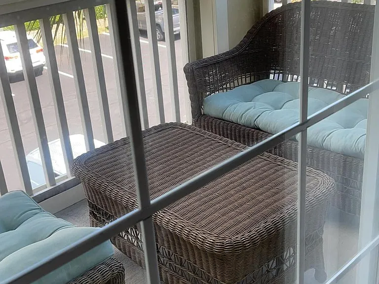 1600 Long Grove Dr #925 — Photo 9
