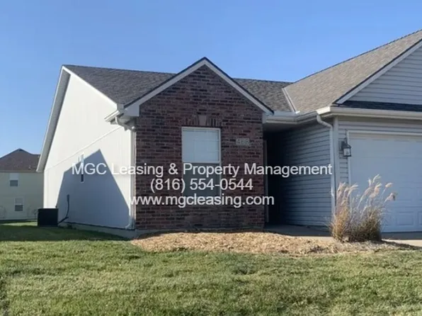 466-468 Kreisel Dr, Raymore, MO 64083