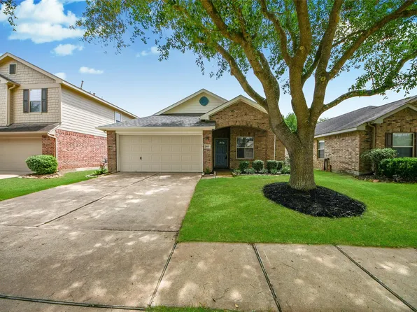 26131 Travis Brook Dr, Richmond, TX 77406