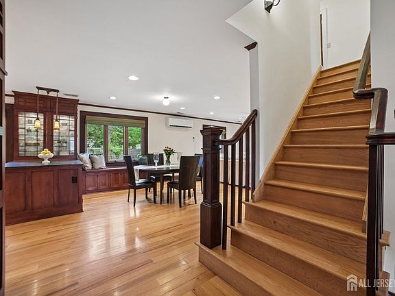 5th image of 3811 Park Ave