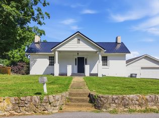 1721 Ridgeway Dr, Kingsport, TN 37664