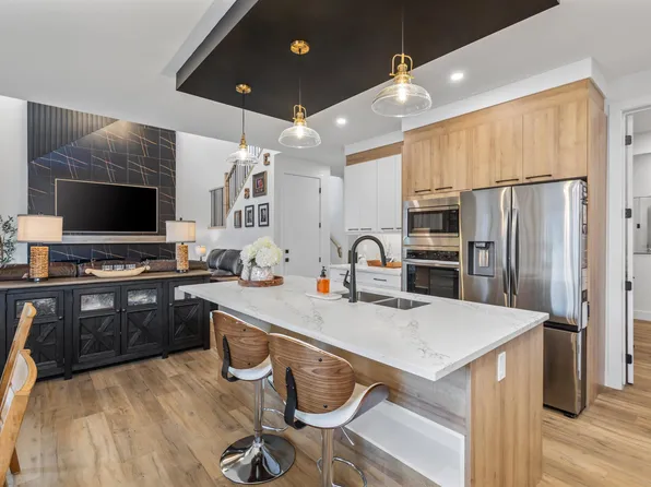 45 Hull Wynd, Spruce Grove, AB T7X 0X5