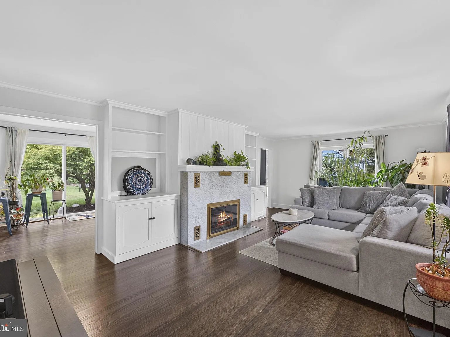 3 bed, 1.5 bath, 1308 sqft, $4,200 — Photo 4