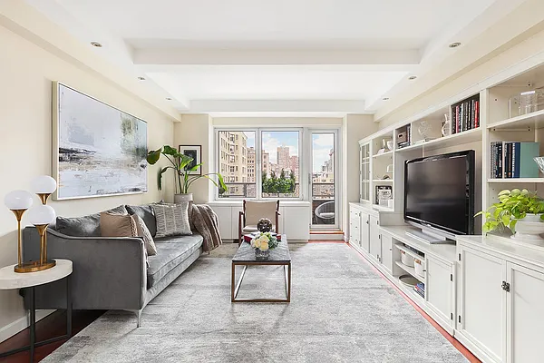 Sold by Compass | media 2