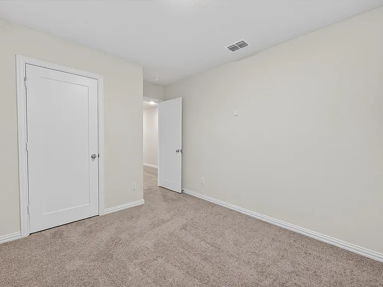 102 Goel St — Photo 23