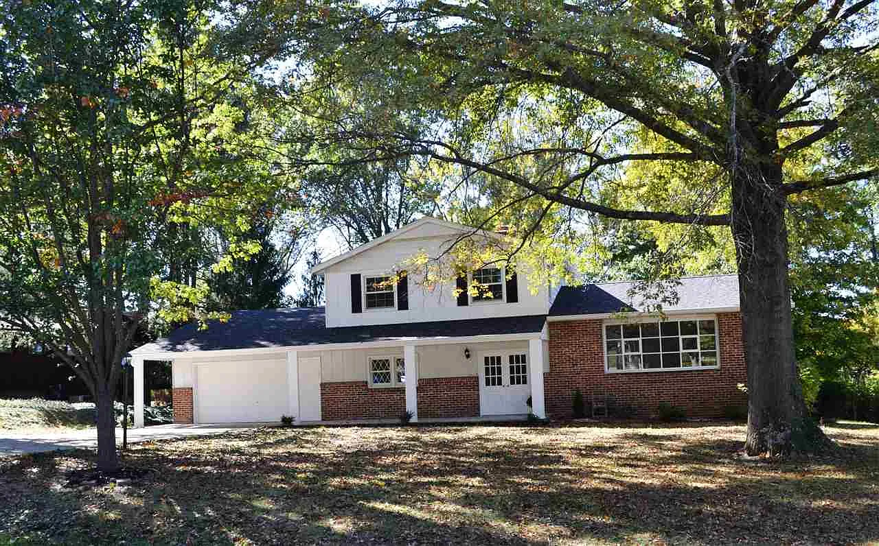 2975 N Bankers Dr photo 1