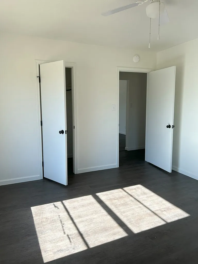 Single Family — Photo 1