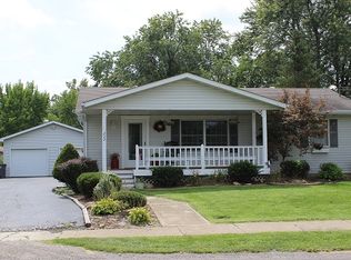 222 W Wall St, Worden, IL 62097