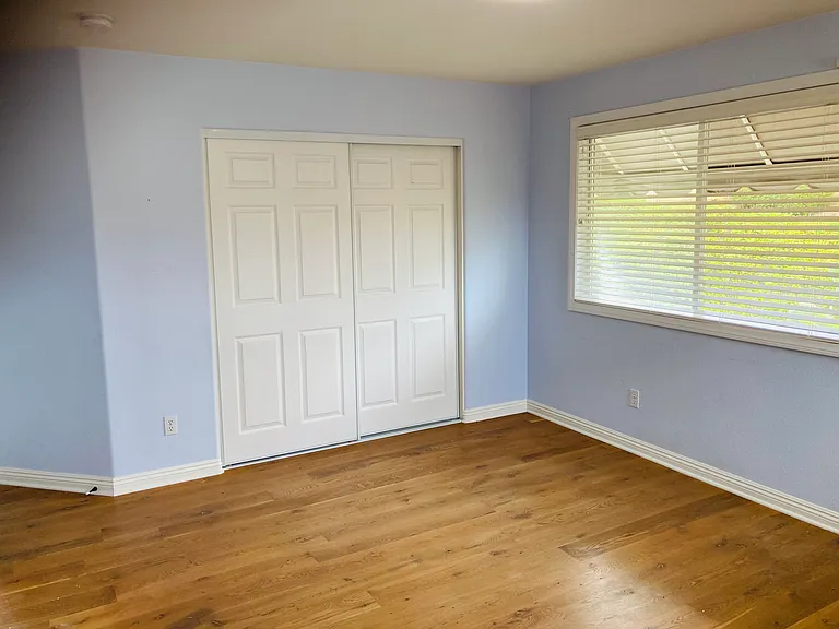 1st Bedroom.