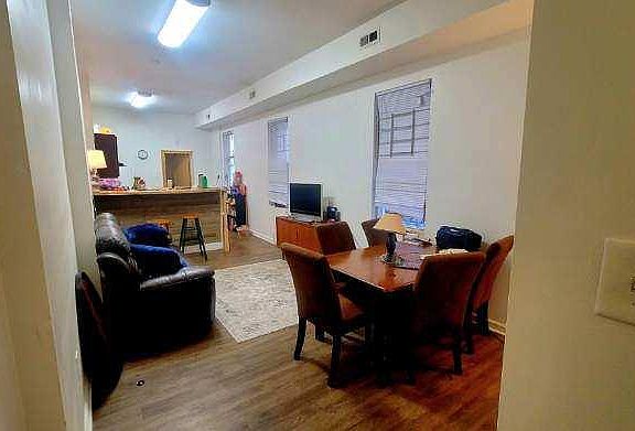 5th image of 505 W Grace St APT A
