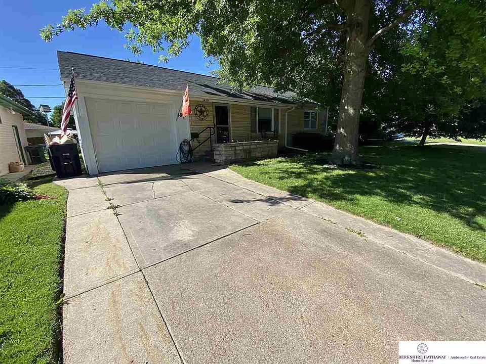 1st image of 4831 Sherwood Dr