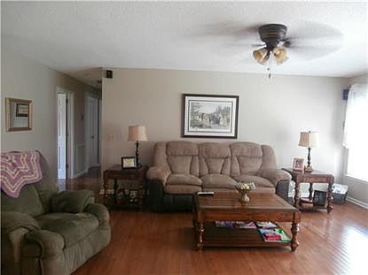 4th image of 430 Gaines Cir