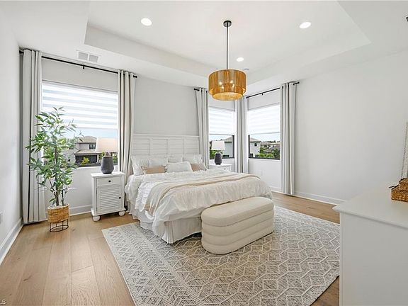 4th image of 20281 Fair Oak LN
