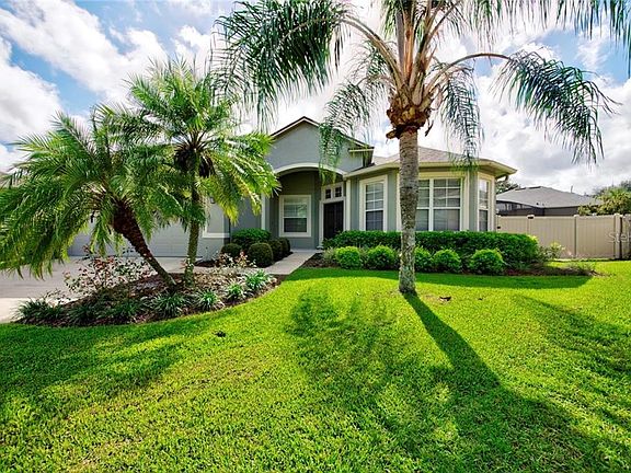 3rd image of 5544 Crepe Myrtle Cir