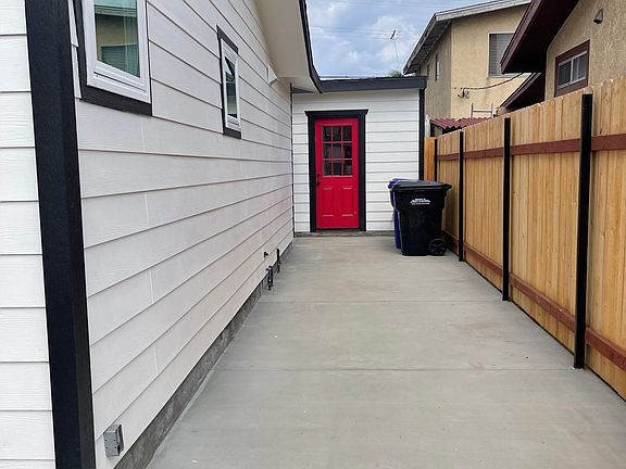 3rd image of 4461 36th St