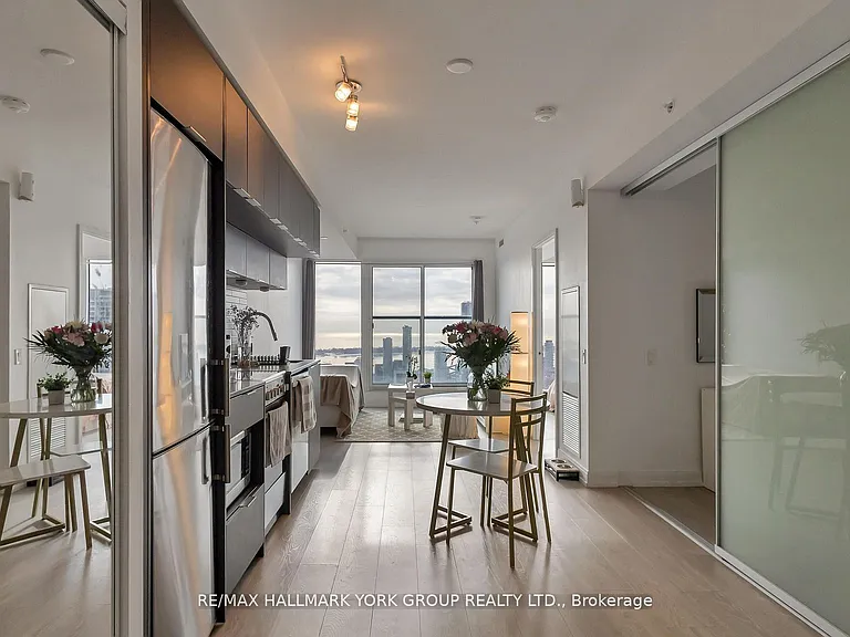 181 Dundas St E #5206 — Photo 13