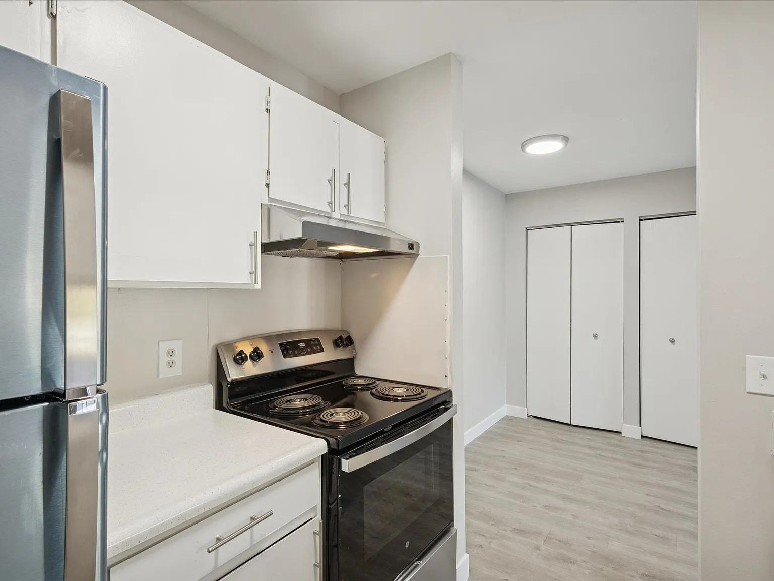 Parchment Point Townhomes — Photo 2