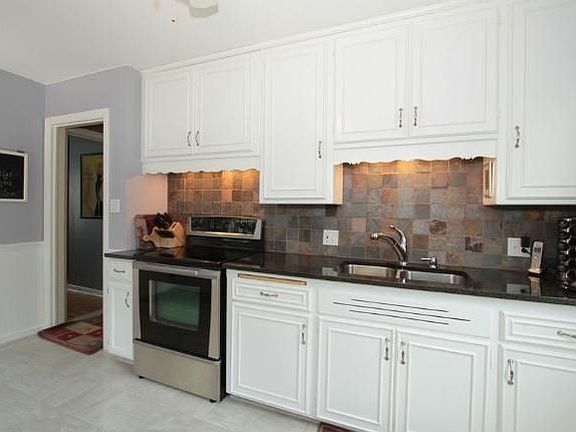 5th image of 4736 N Elkhart Ave