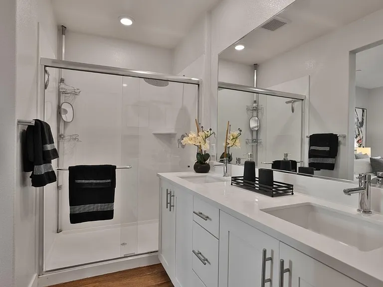 5925 Charlotte Dr #204 — Photo 17