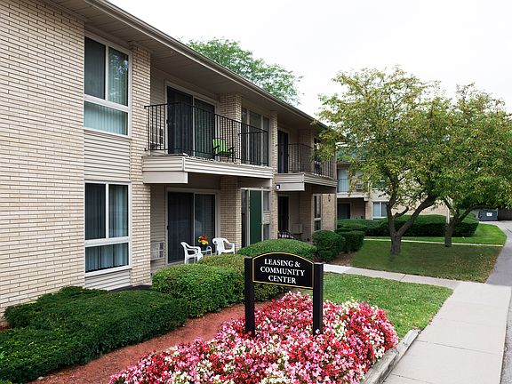 2nd image of 12063 S Saginaw St #27