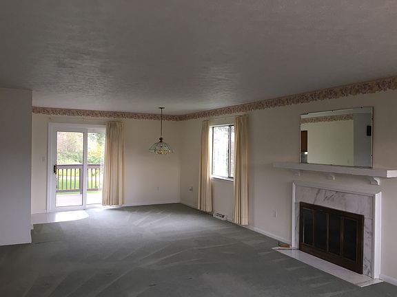 2nd image of 524 Montroyale Dr