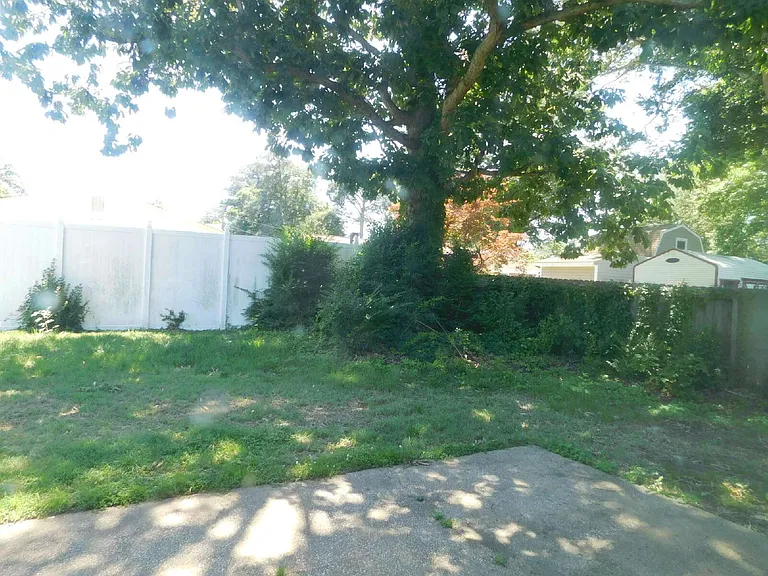 3825 Annie Ln — Photo 2