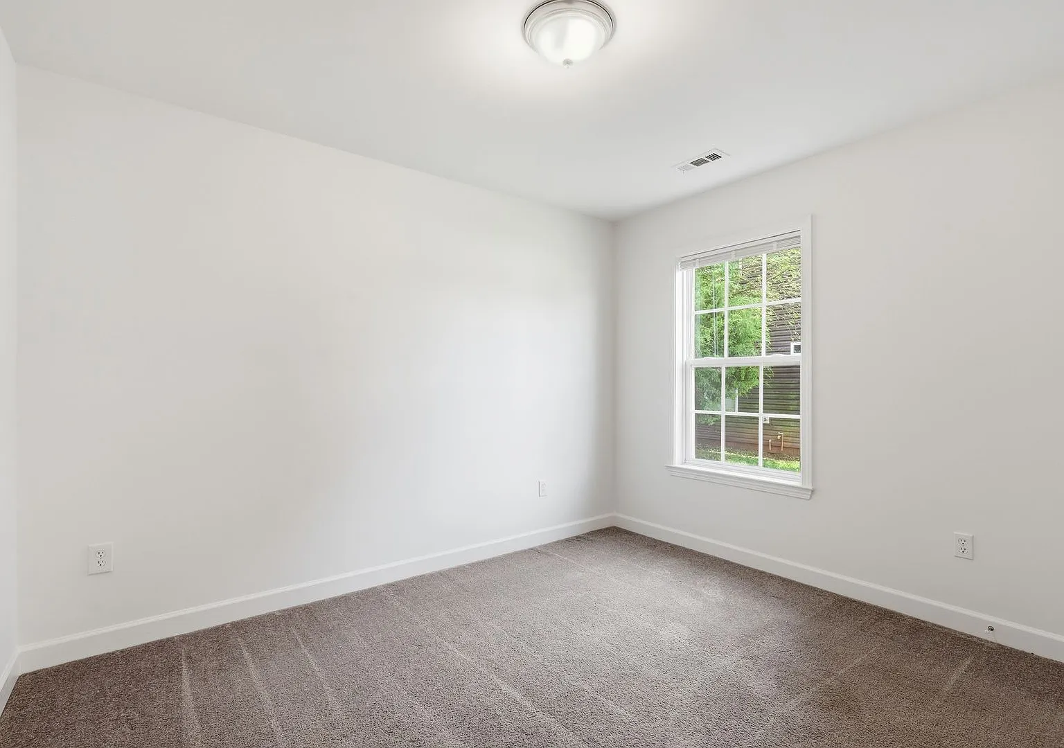 3 Bedroom Minutes From Downtown Greenville — Photo 4