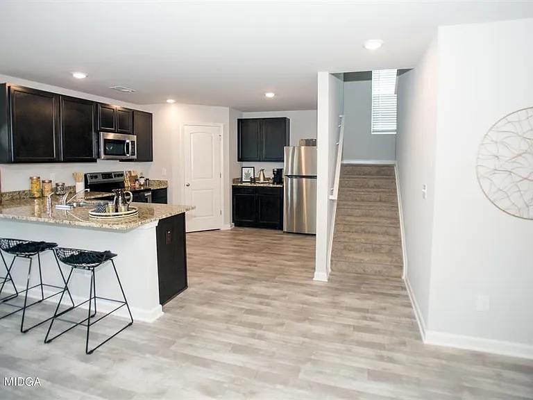 178 Goodall Woods Dr — Photo 8