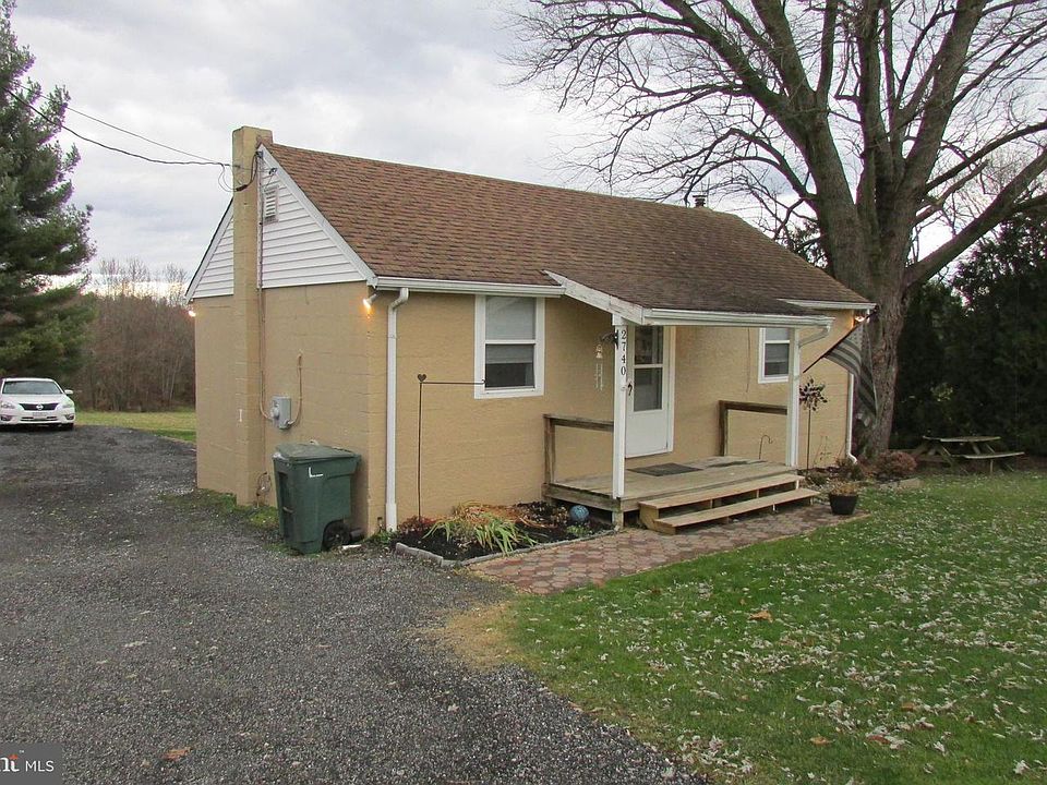 1st image of 2740 Rowe Rd
