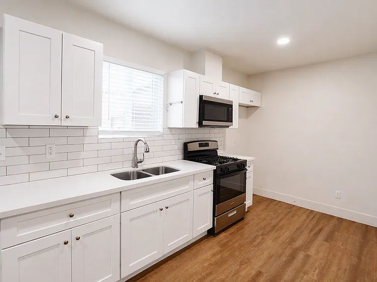 10637 Sagittarius Dr — Photo 8
