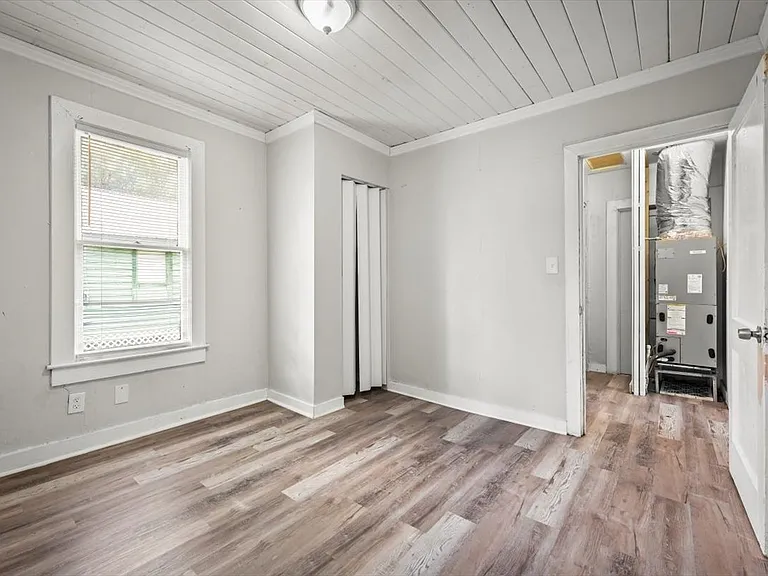 256 Vernis Ave — Photo 22