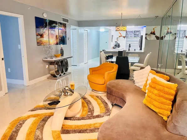 3910 Inverrary Boulevard #203B, Lauderhill, FL 33319