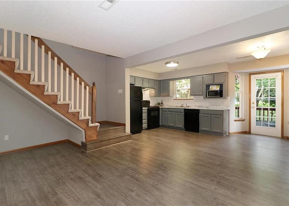 1st image of 1354 NW Jefferson Ct