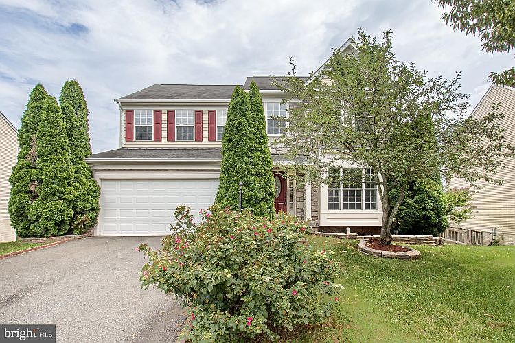 2nd image of 8565 Daltons Grove Way
