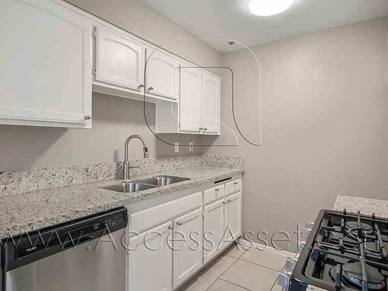 4109 Carol Dr #H — Photo 13