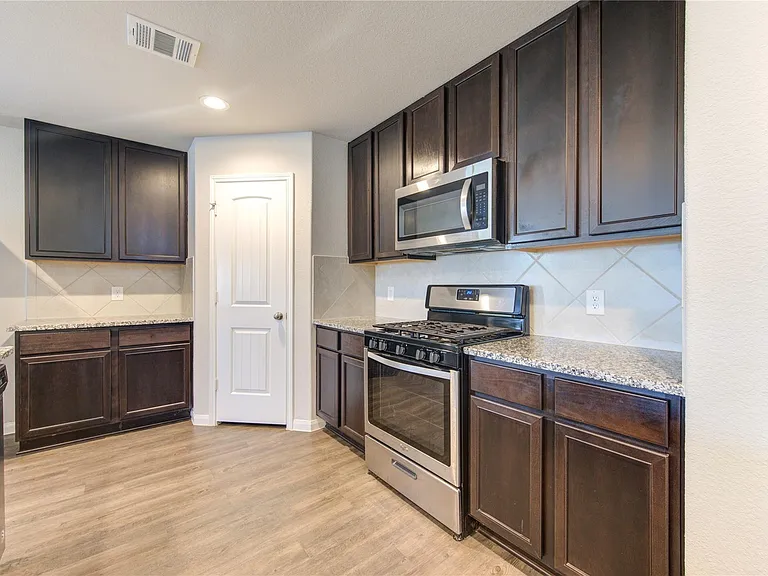 24726 Signorelli Way — Photo 7