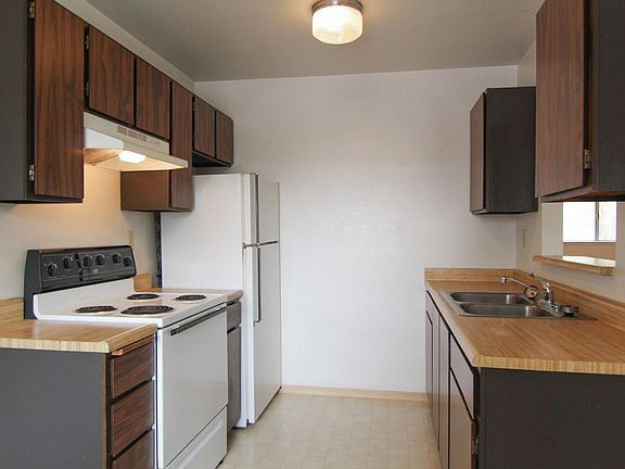 5th image of 296 Boulder Creek Dr APT F