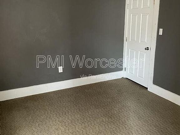 4th image of 174 Ingleside Ave APT 1