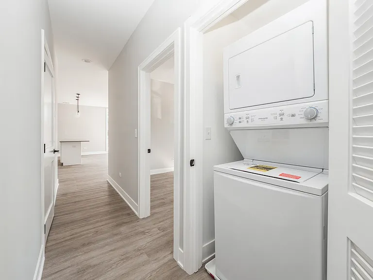 2904 S Hillock Ave #203 — Photo 13