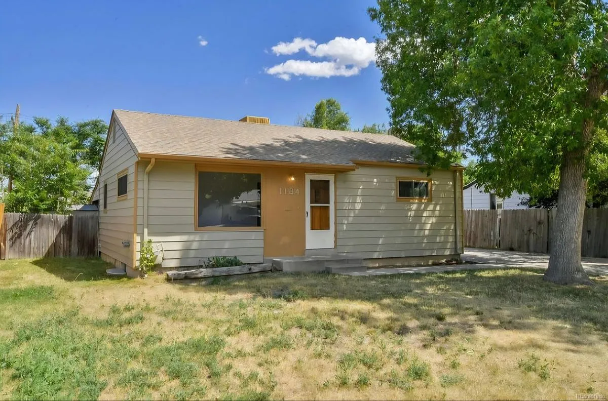 3 bed, 2.0 bath, 1608 sqft, $2,800 — Photo 1