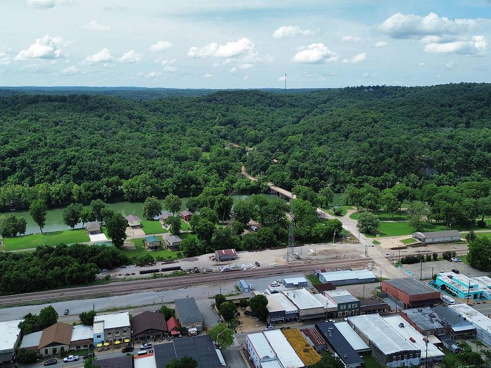 43rd image of 167 Wahpeton Hill Rd