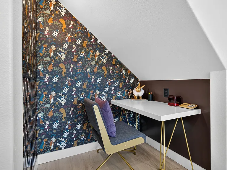 Perfect workspace just across the dining area!