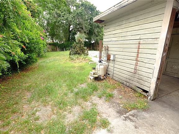 4th image of 19 N Edwards St