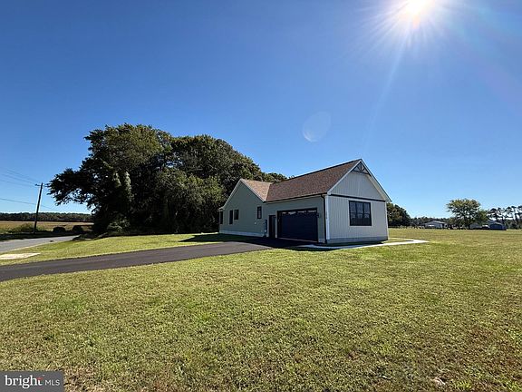 3rd image of 1010 Blairs Pond Rd